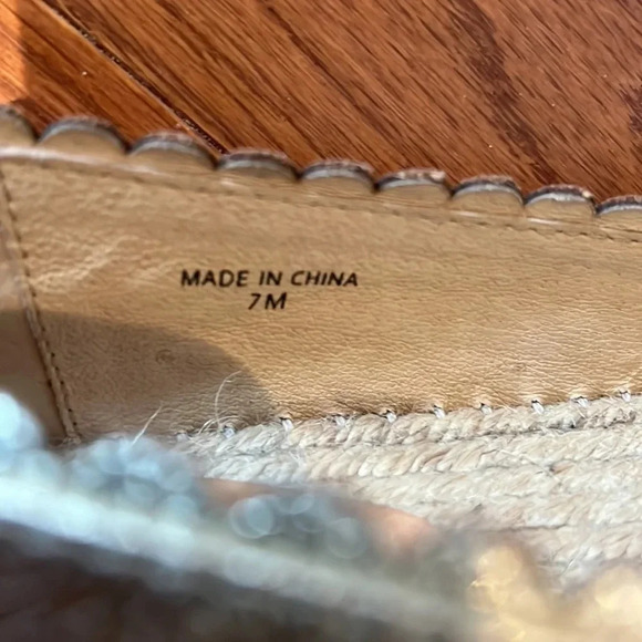 Kate Spade Metallic Gold Loranne Slip on Espadrilles Sz 7 - Picture 9 of 15